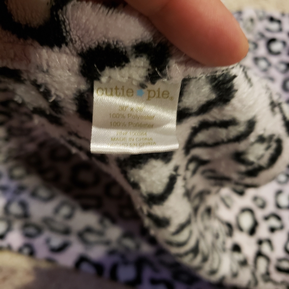 🎈5/$10🎈 Pink Cheetah Print Fleece Baby Blanket - Picture 3 of 5